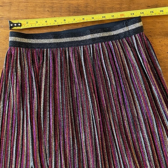 TOPSHOP Metallic Plisse Striped Midi Skirt Size 8 A-line Elastic Waist Slit - Picture 4 of 7